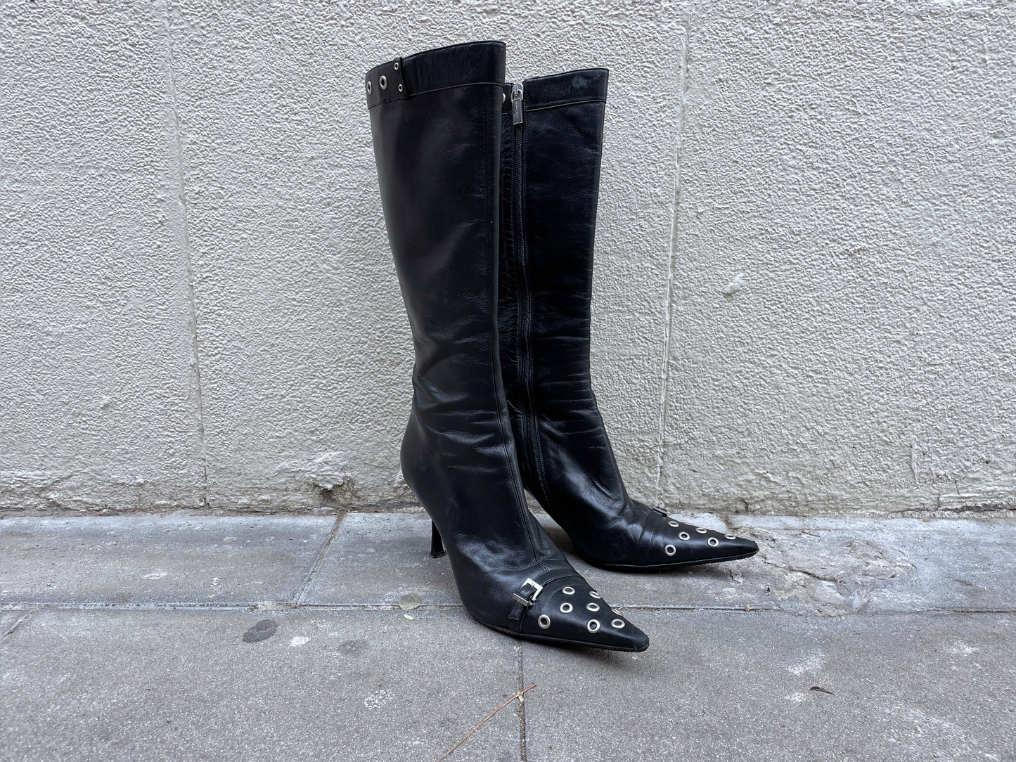 Vintage pointed toe boots