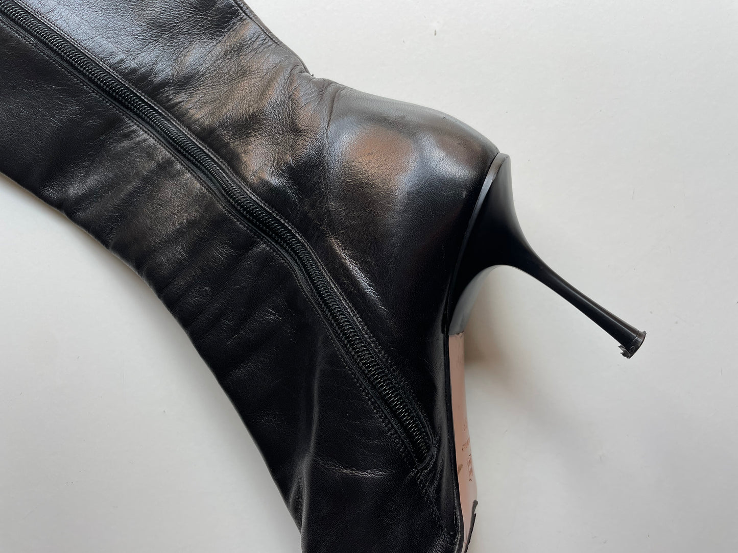 Vintage pointed toe boots