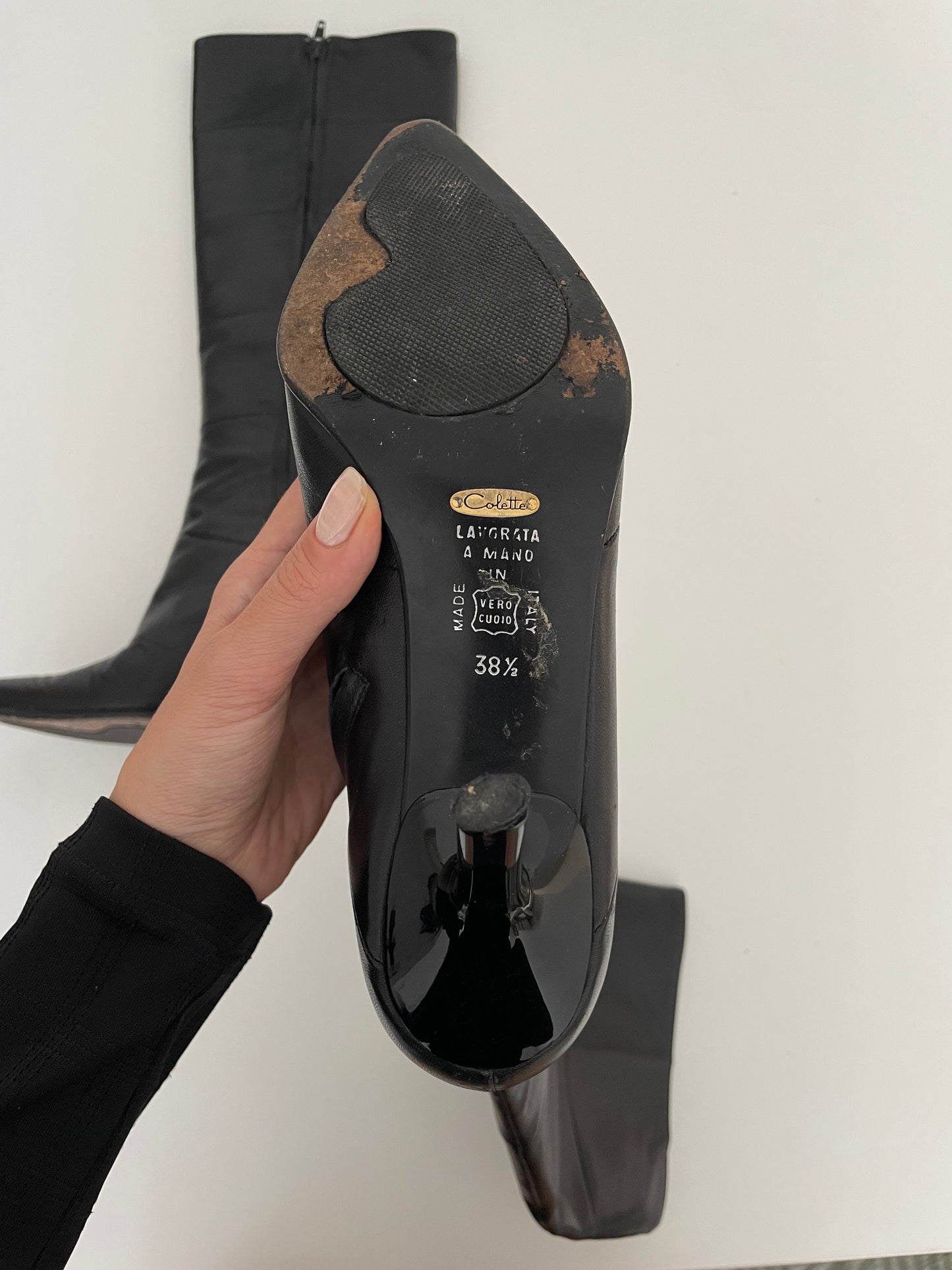 Pointed-toe Boots