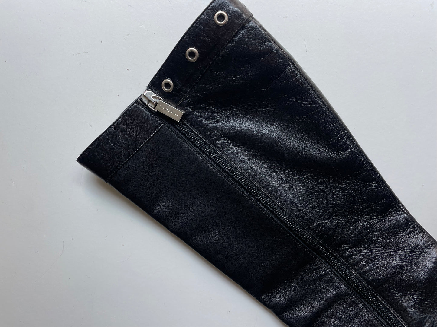 Vintage pointed toe boots