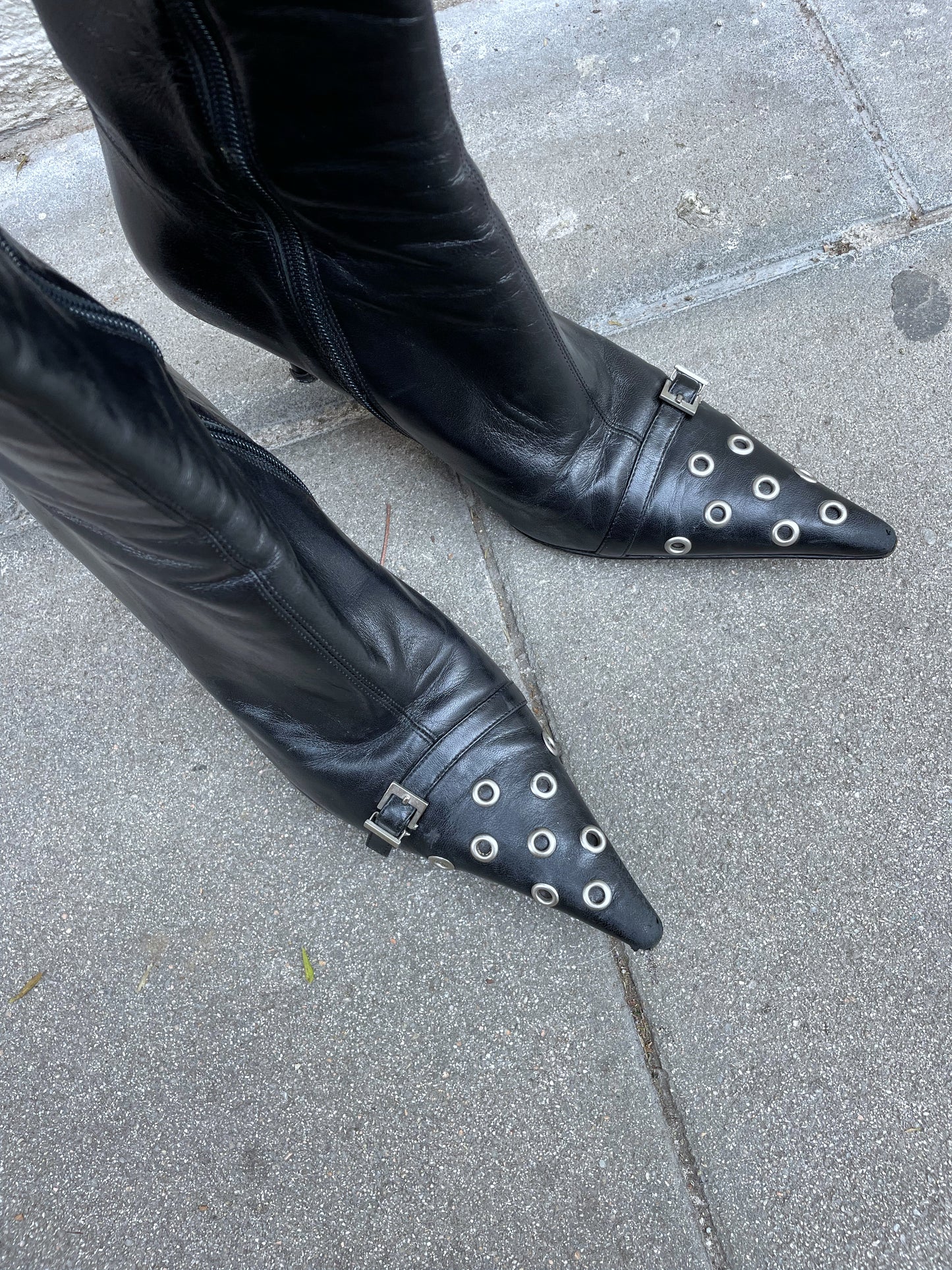 Vintage pointed toe boots