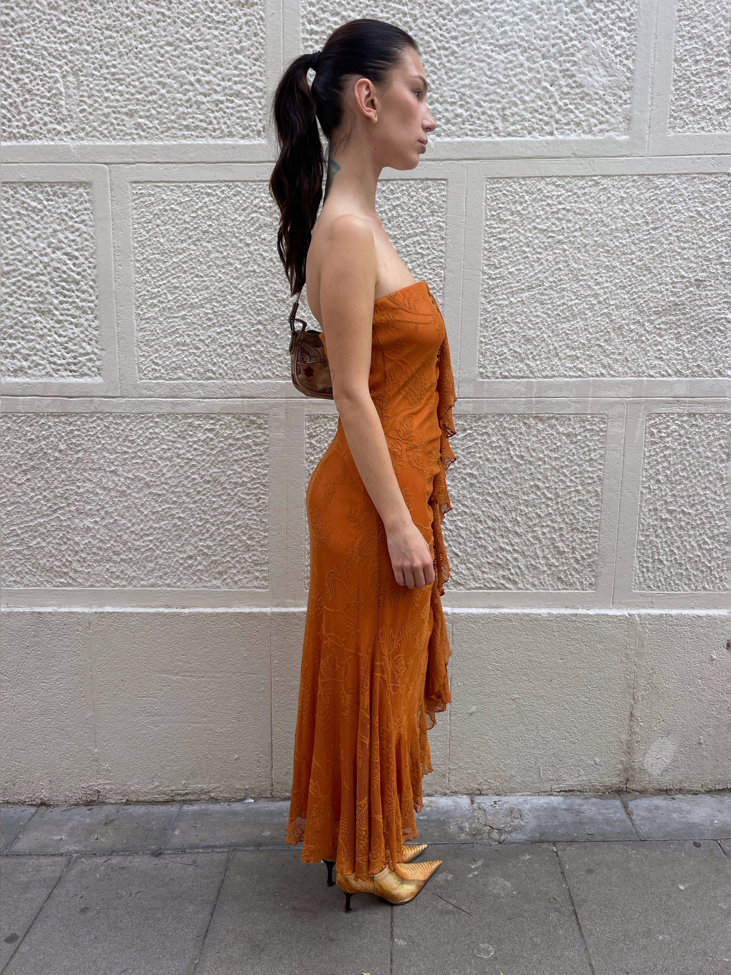 Lace dress with ruffles