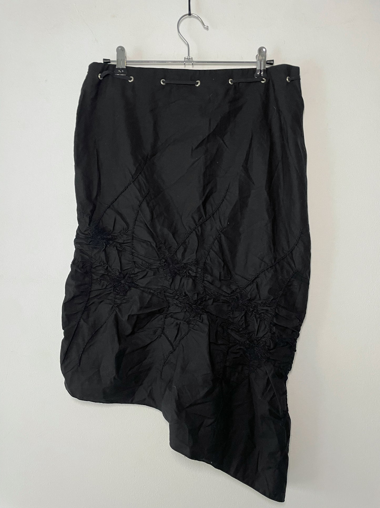 Asymmetrical skirt