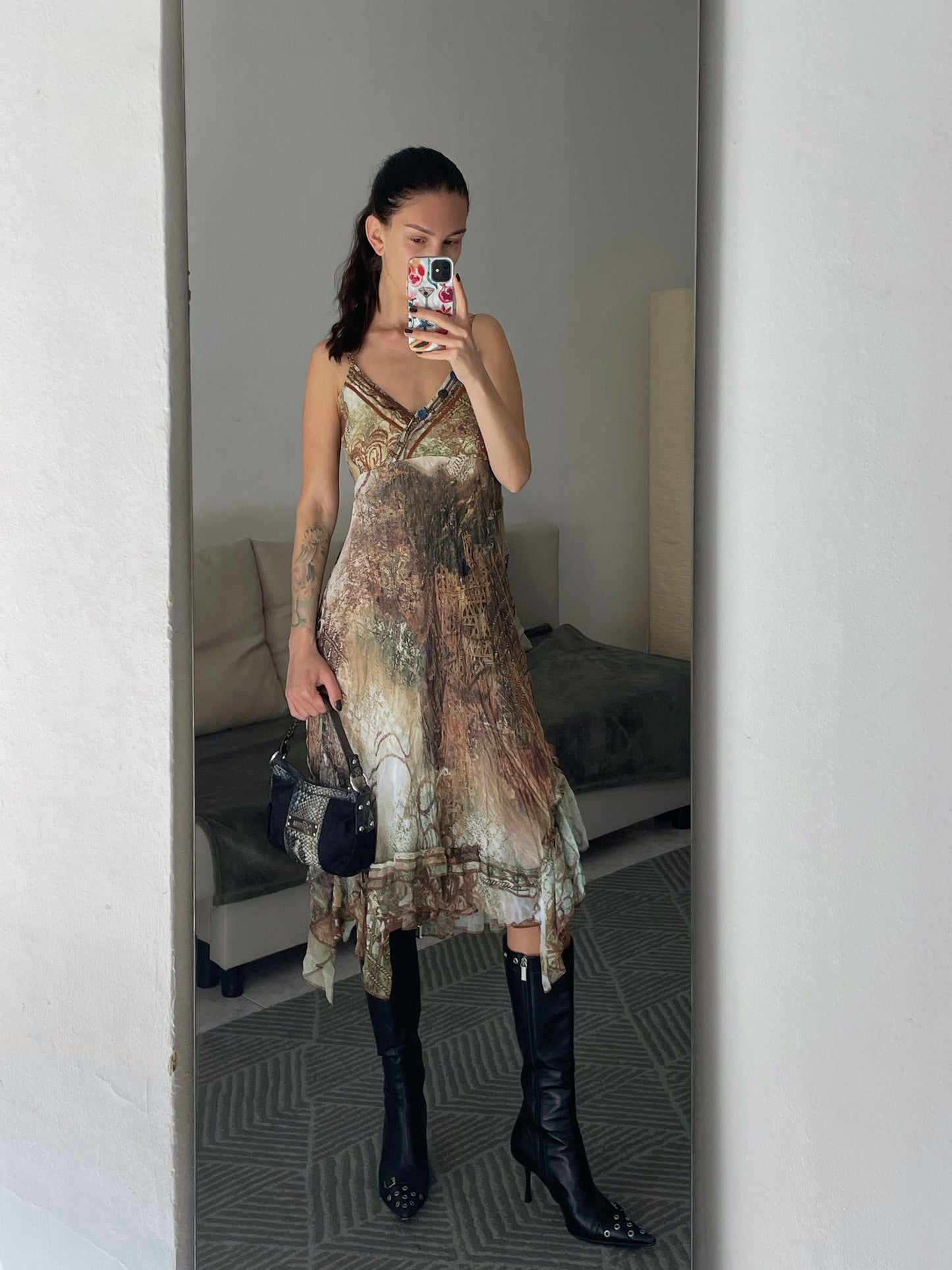 Midi dress with ruffles