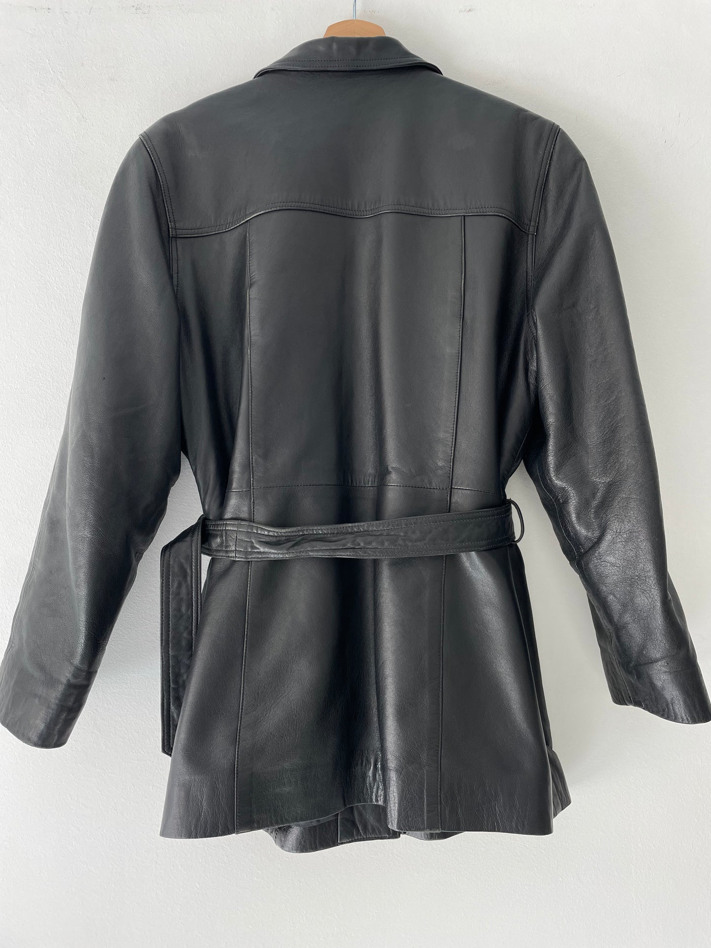 Chaqueta vintage de cuero natural con cinturón