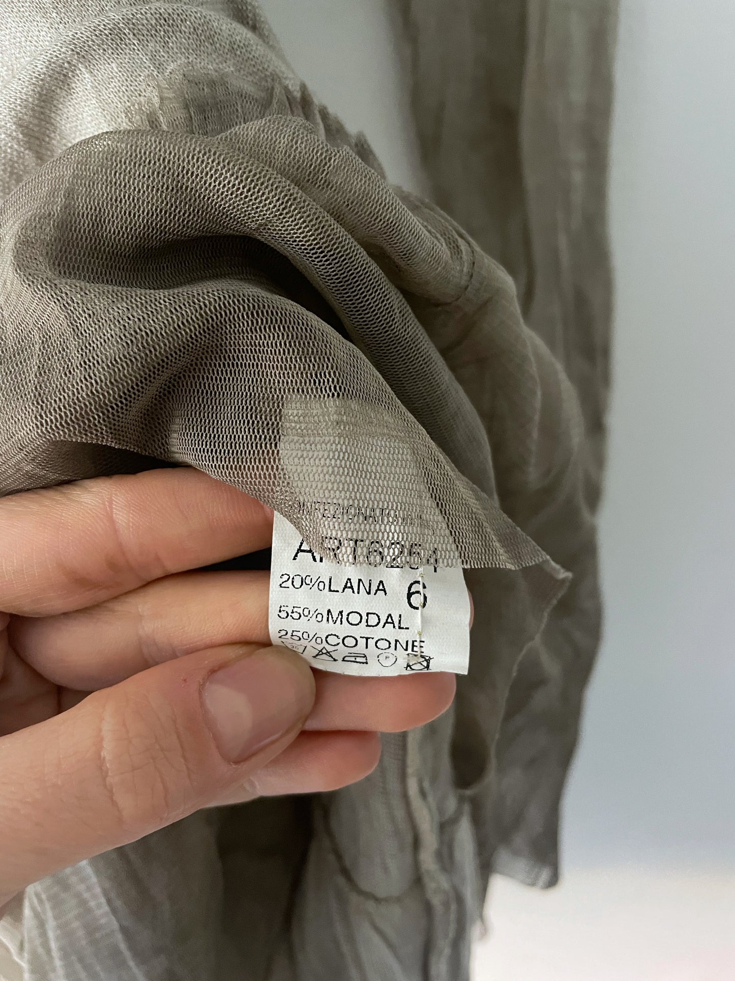 Vestido de manga larga.