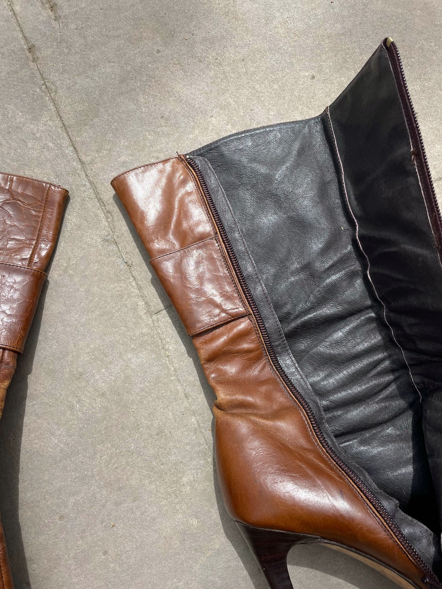 Buckled hight heel boots.