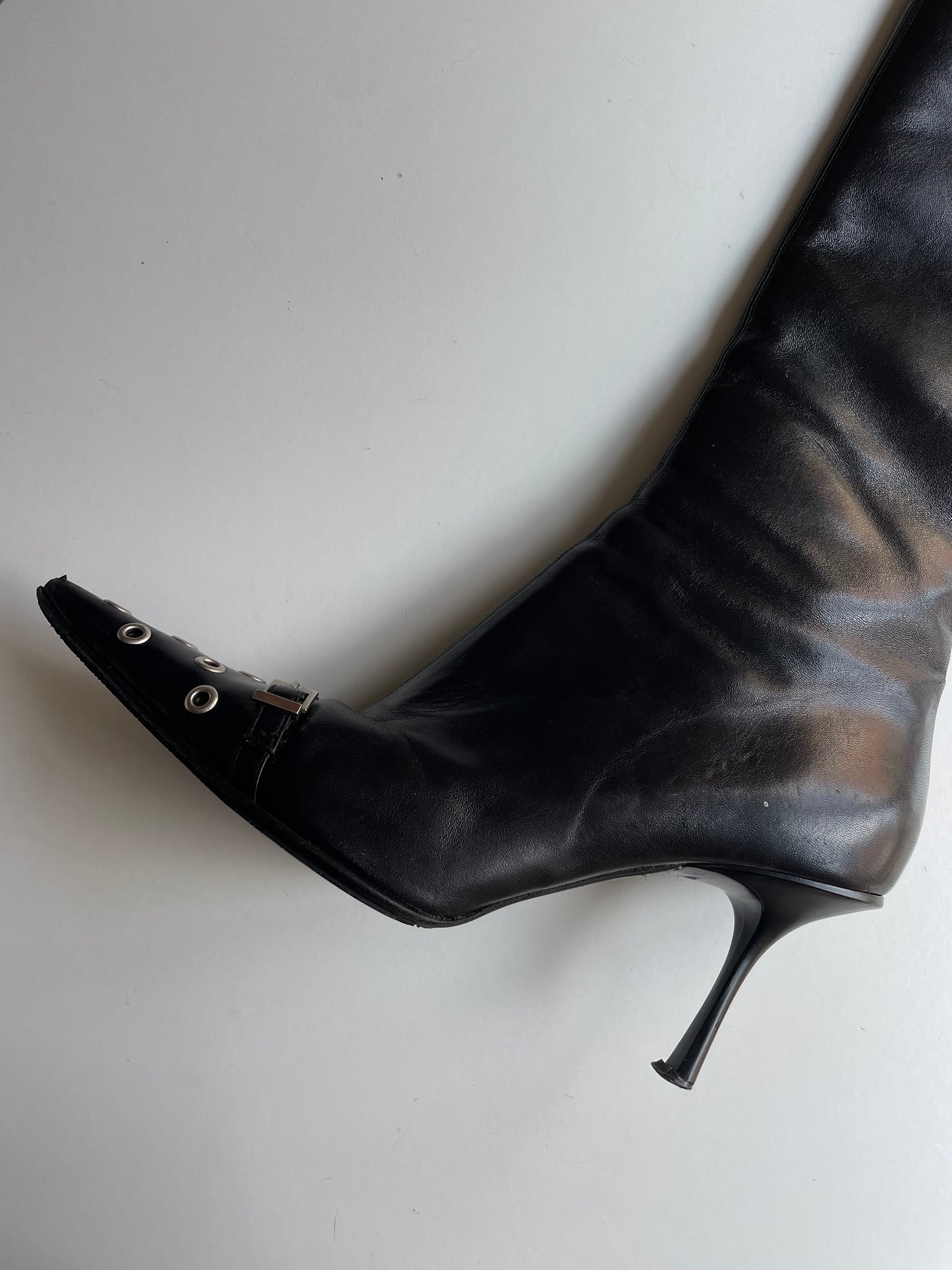Vintage pointed toe boots