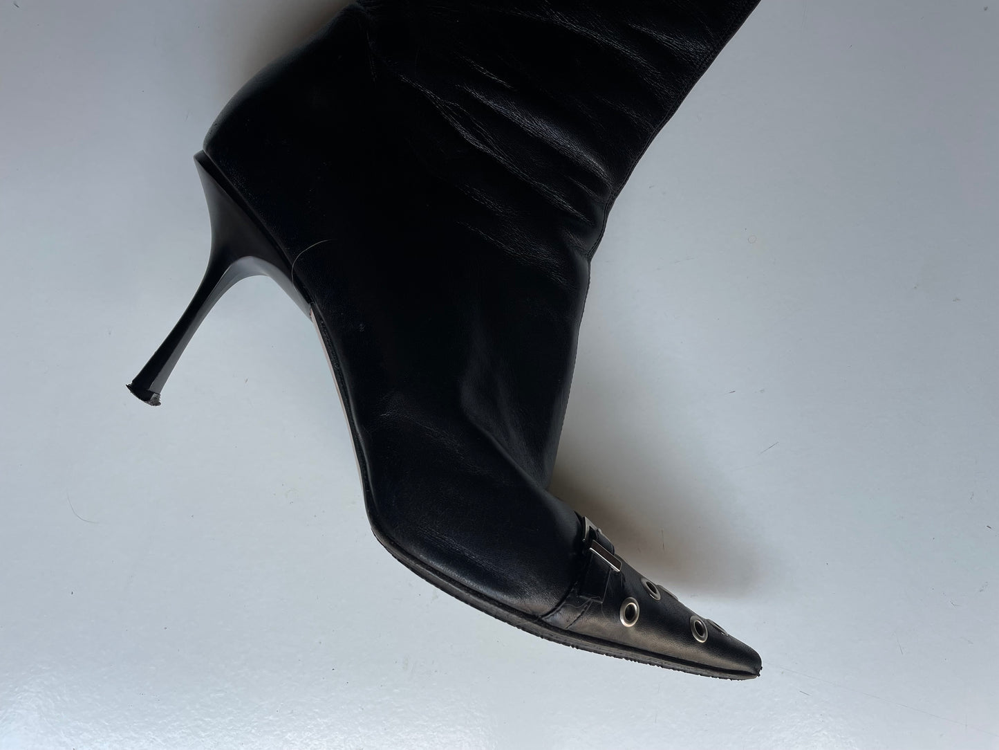 Vintage pointed toe boots