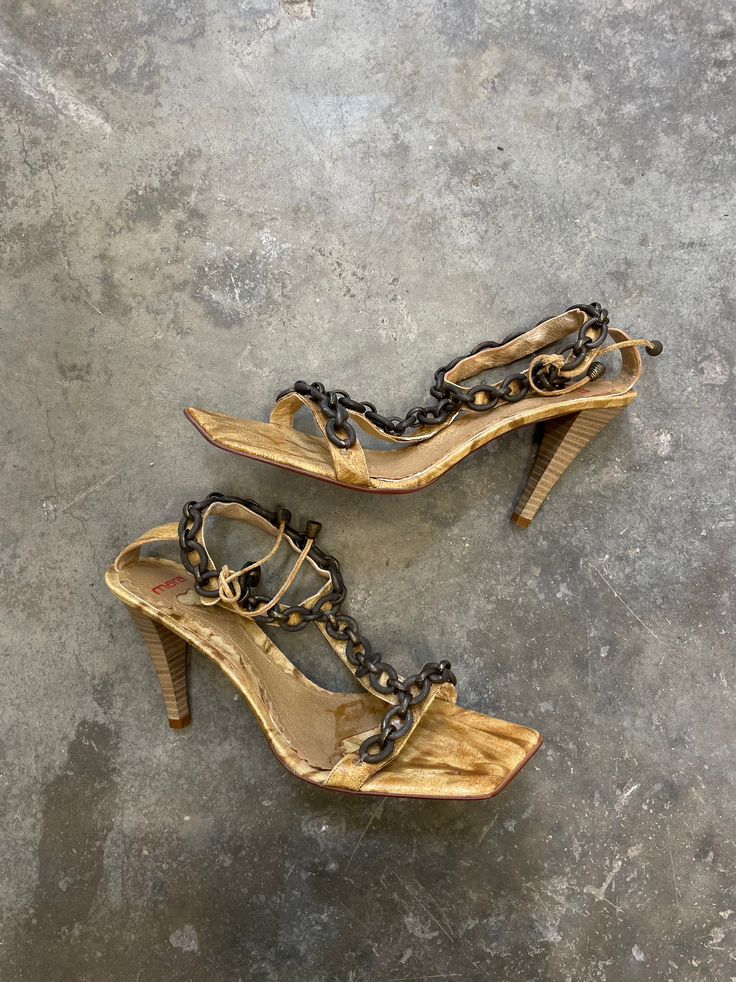 Sandals With Chains