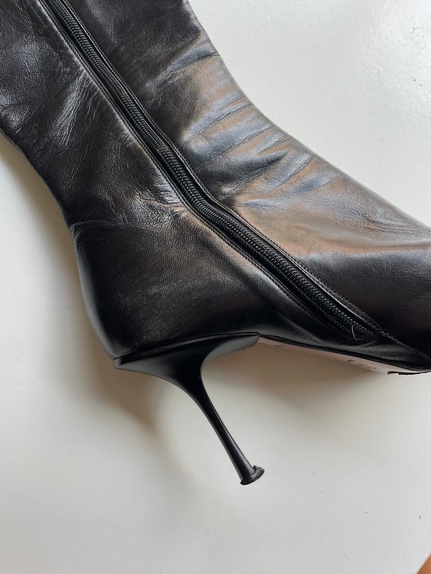 Vintage pointed toe boots