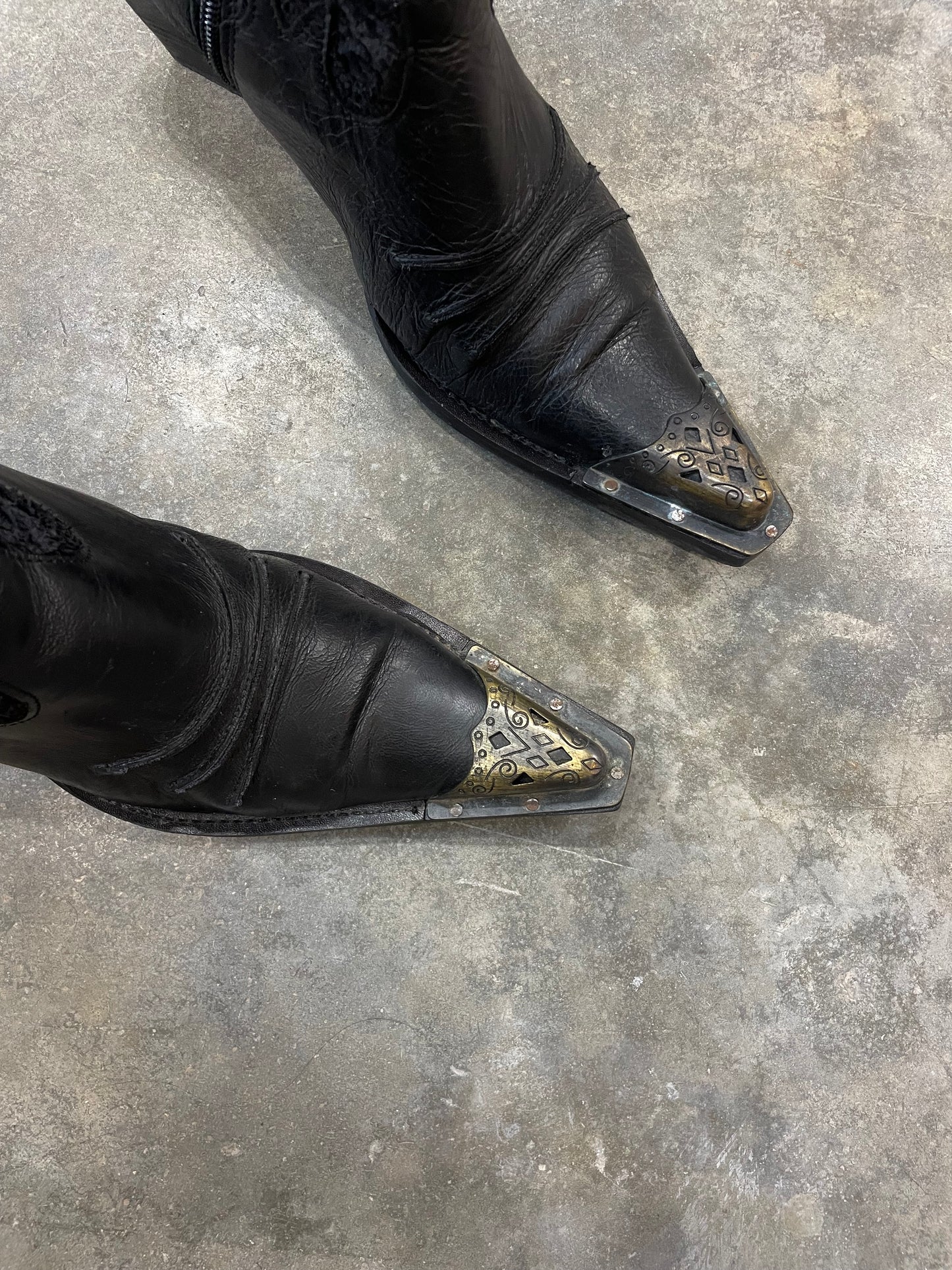 Cowboy Boots With Metal Toe Caps