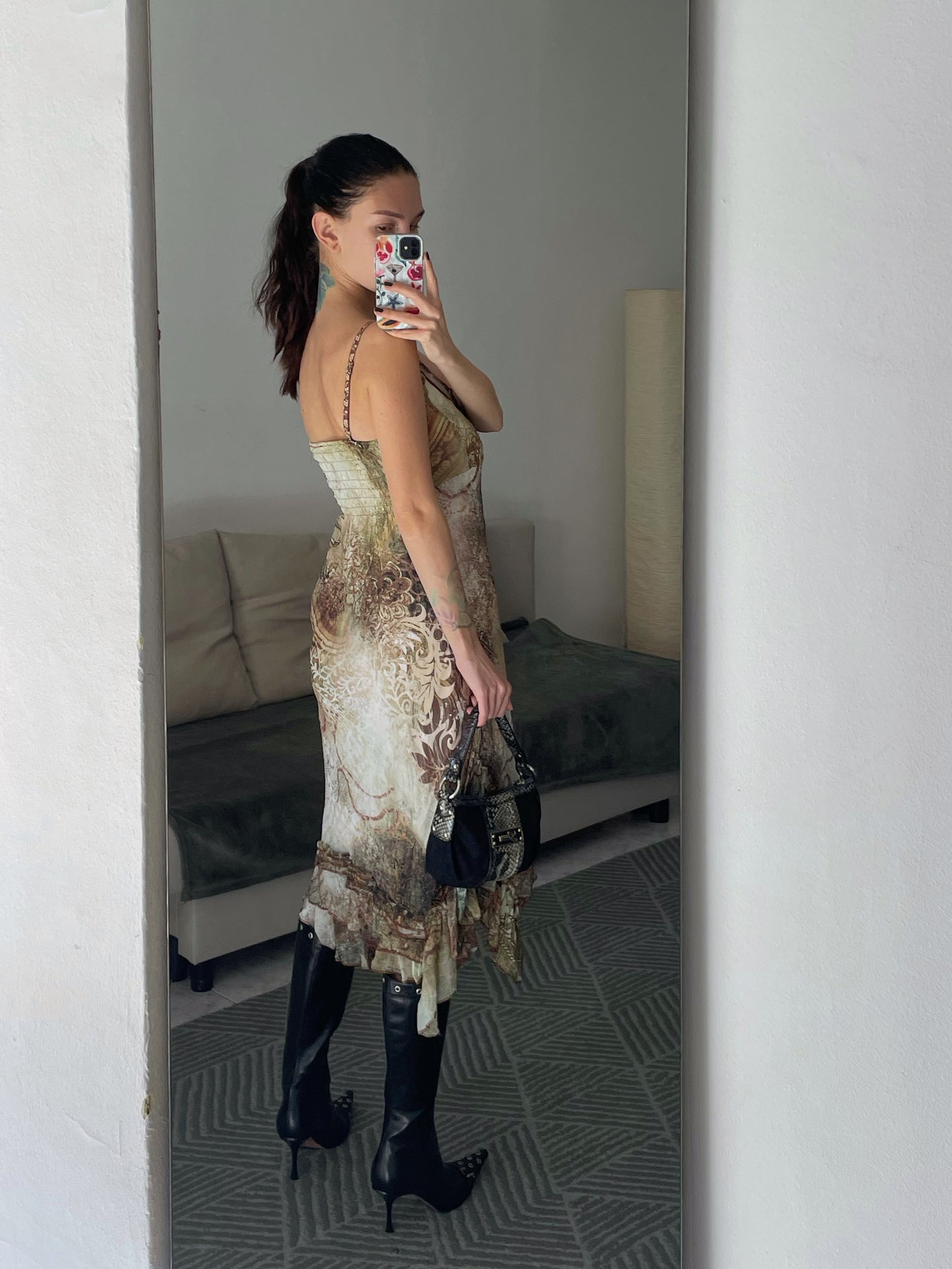 Midi dress with ruffles