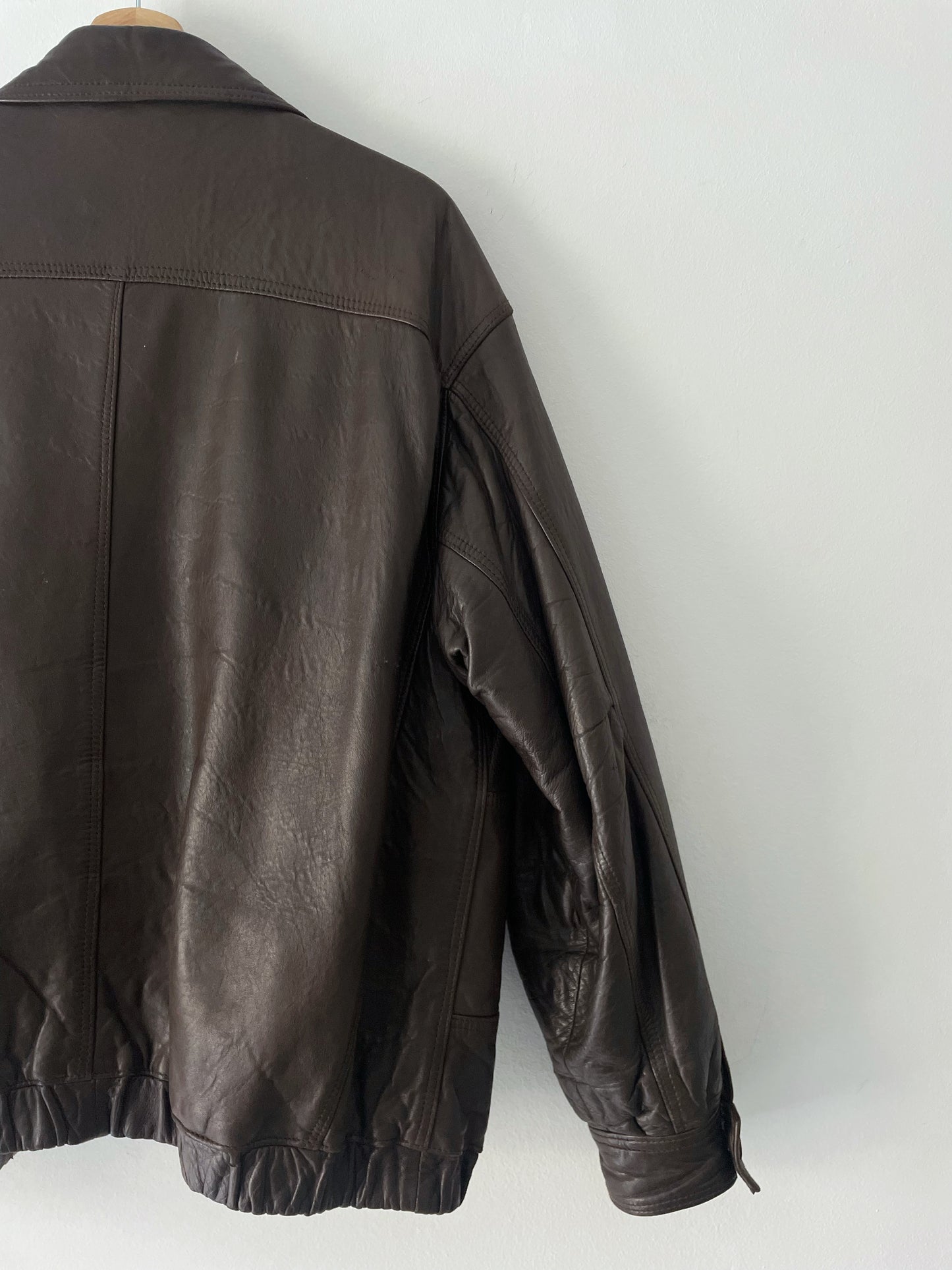 Cazadora bomber vintage de piel natural