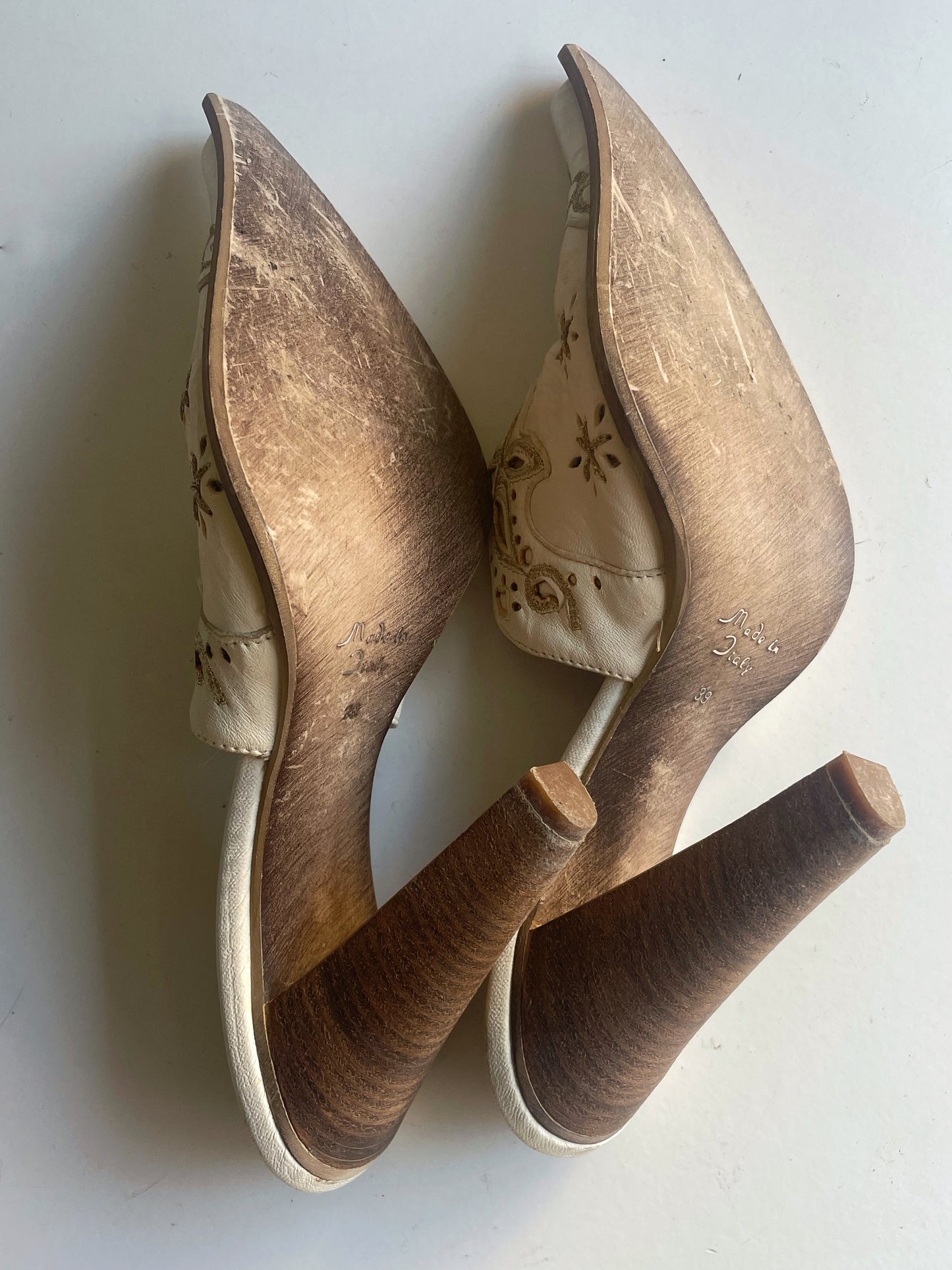 Natural leather mules